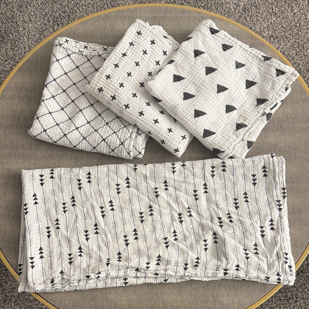 aden + anais Black and White Muslin Swaddle Blanket